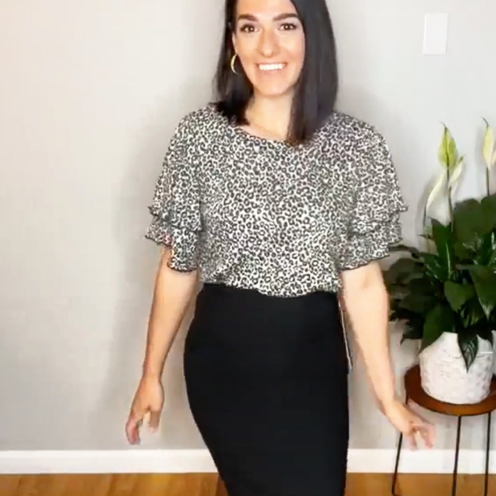 Short Sleeve Cheetah Print Knit Top with ruffle flutter sleeve